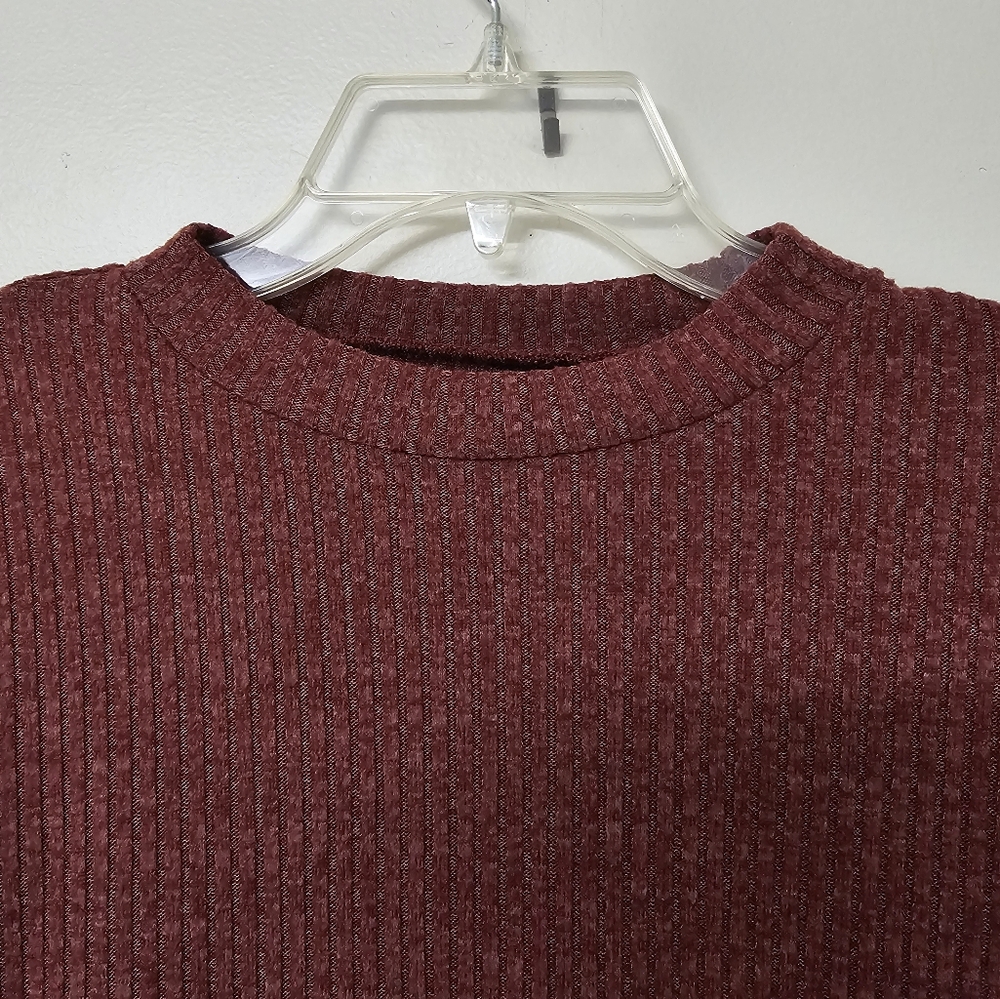 Amazon Ribbed Crew Neck Top size M - Picture 4 of 5